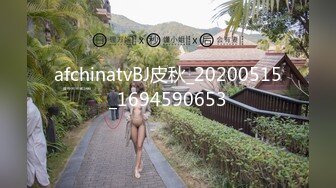 今日强力推荐-绿播转黄刚下海爆乳美女，身材完美开档丝袜，柔软大奶子一直晃，浴室湿身翘起极品肥臀