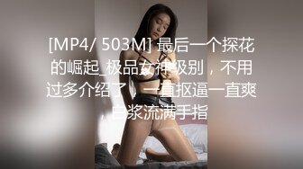 Candice 优雅而曲线美，知道如何给相机想要的东西。她的金色头发和棕色眼睛可能会让你想起隔壁的那