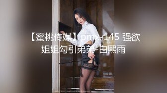 kcf9.com-推特喜欢撸铁健身的精神小伙约会苗条长发美女小姐姐，电玩城玩够路边车震，高潮喷水湿了一地嗲叫不停还说好爽