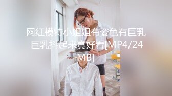 原创午后的休闲时刻 吃着大鸡巴的小母狗