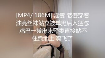 TWTP803校园附近一家商超店厕所偷拍好多青春靓丽女学生换卫生巾换衣服2