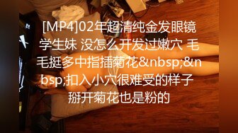 嫂子喝多了偷偷溜进她的房间竟然还裸睡,受不了插入还以为我是她老公呢呵呵