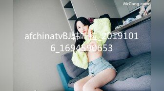 [MP4/ 557M] 手指抠出高潮再啪啪，最有做爱氛围