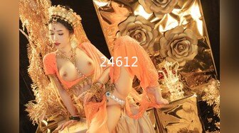 [MP4/ 1.26G]&nbsp;&nbsp;牛仔裤高筒靴大长腿女神约到酒店 身材很不错前凸后翘丰腴销魂 抱在怀里亲吻肉棒滋味