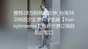 两个大老黑伺候一个中年熟女口交两个大鸡巴真骚被两黑鬼轮草抽插干了骚逼干菊花各种体位蹂躏爆草